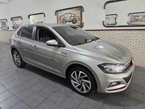 VOLKSWAGEN POLO 1.0 200 TSI HIGHLINE AUTOMÁTICO